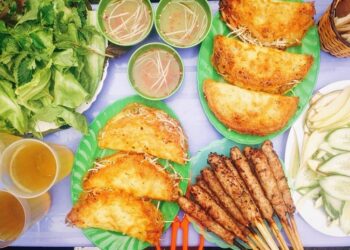 Bánh xèo chị Tám