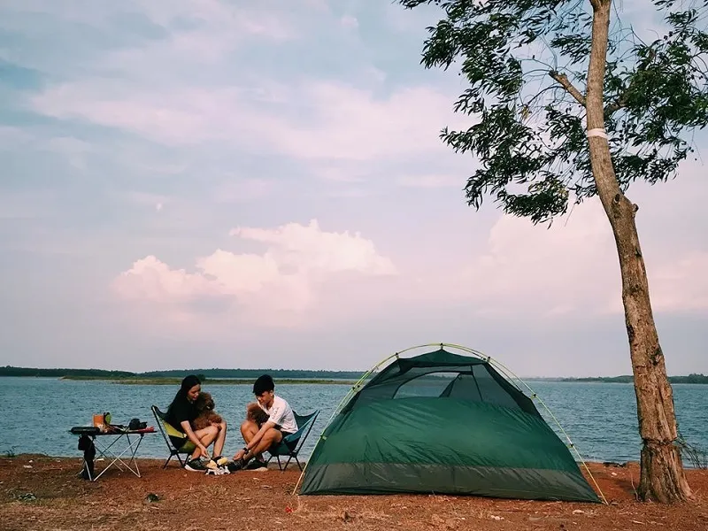 Dựng lều, cắm trại